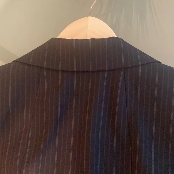 Ann Taylor Blazer Ann Taylor Virgin WOOL Pinstripe Blazer with Stretch Size 6P - Picture 10 of 10